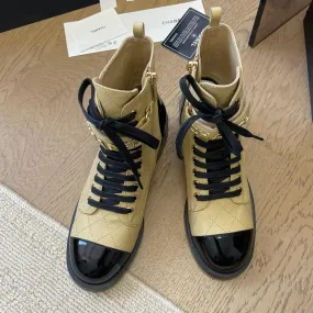 ALPHABET MARTIN BOOTS IN FLAX YELLOW LAMBSKIN