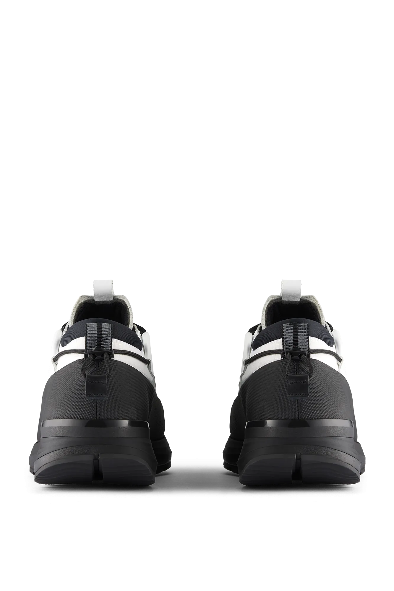 Glacier Trail Sneaker
