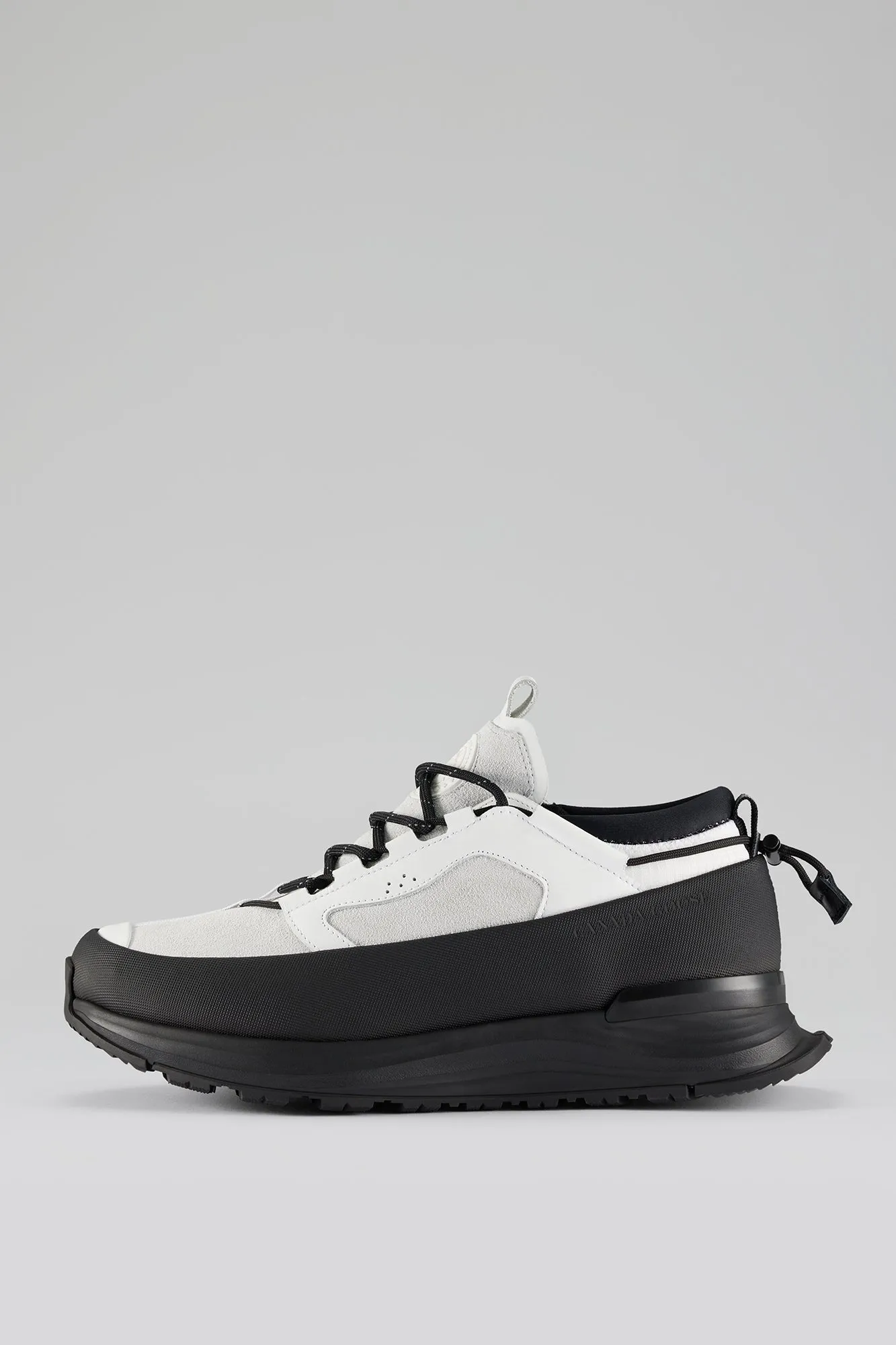 Glacier Trail Sneaker